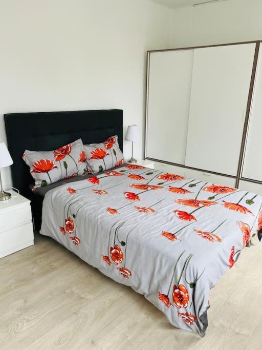Lovely 1-bedroom In C Lägenhet *